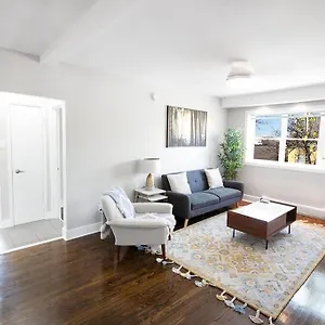 Stylish One Bedroom Unit On Corydon Free Parking Apartment