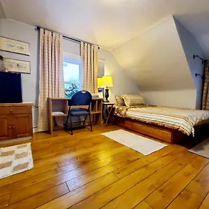 Merj's In Wolesly Guest house